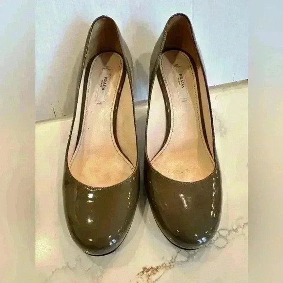 Prada Milano Patent Leather Stiletto Pumps (Dark Taupe) Size 36 - Picture 3 of 11